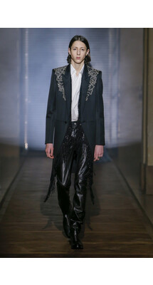 Givenchy Spring 2018 Couture Paris PFW коллекция 2018 Живанши кутюр лето 2018 неделя высокой моды в Париже Mainstyles
